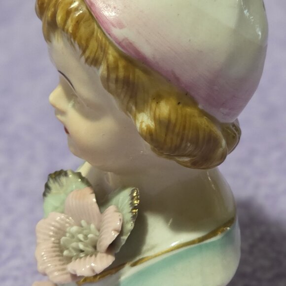 Victorian Ucagco Saltshaker - Picture 4 of 7